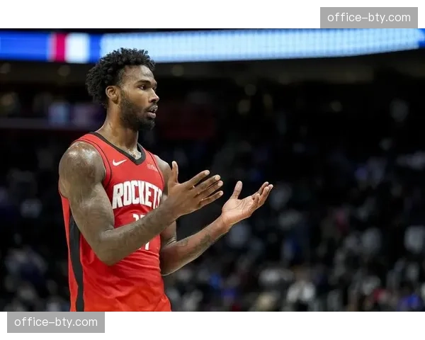 小贾巴里史密斯减少运球 定位空间型四号位