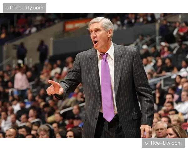 黄蜂攻防效率均入前五，查尔斯李打造流畅多挡拆进攻体系